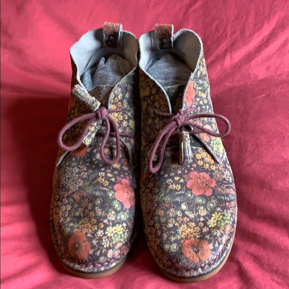 10W Floral Suede Booties
